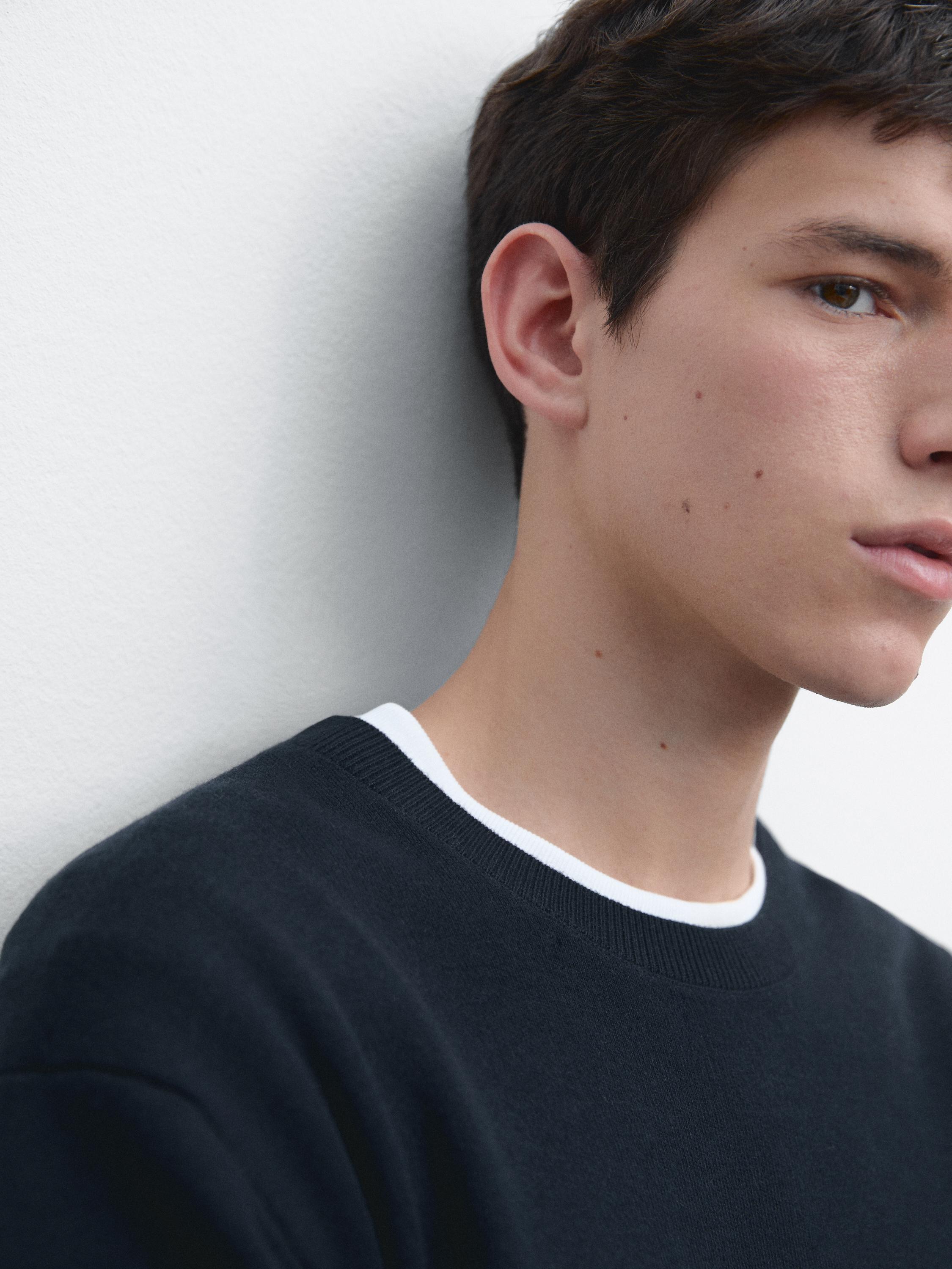 Knit 100% cotton crew neck sweater